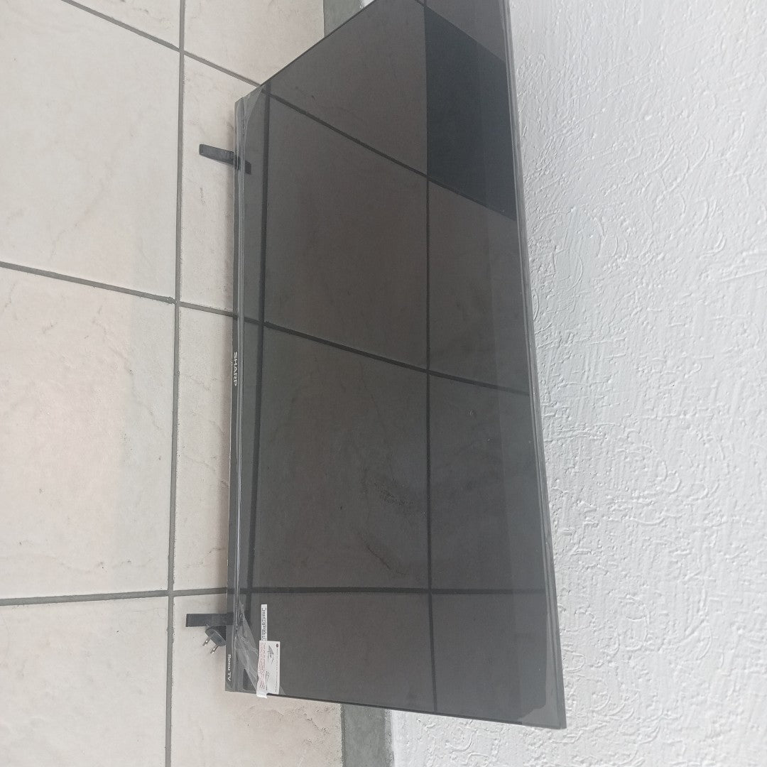 PANTALLA SHARP 2T-C32EF8UR (2023) 32" LED HD (SEMINUEVO)