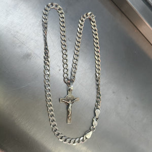 CADENA, CRUZ. PLATA. 29.3 GRMS (SEMINUEVO)