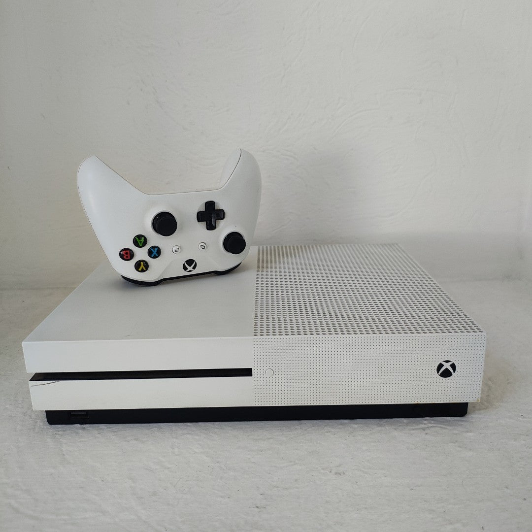 CONSOLA DE VIDEOJUEGO MICROSOFT XBOX ONE S 1 TB (SEMINUEVO)