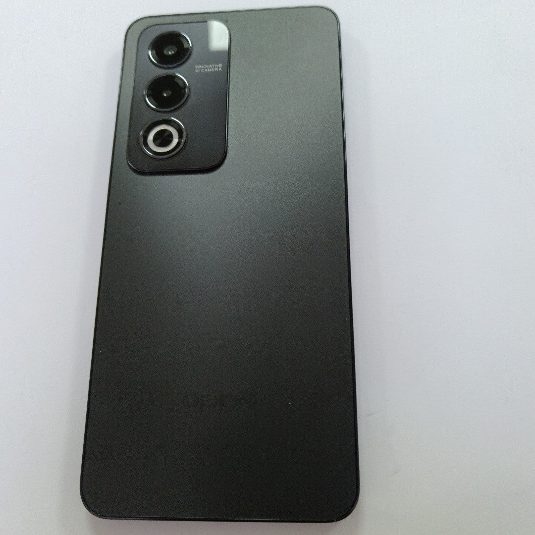 CELULAR OPPO  A80 5G CPH2639 (2024) 256 GB 8 GB RAM (SEMINUEVO)