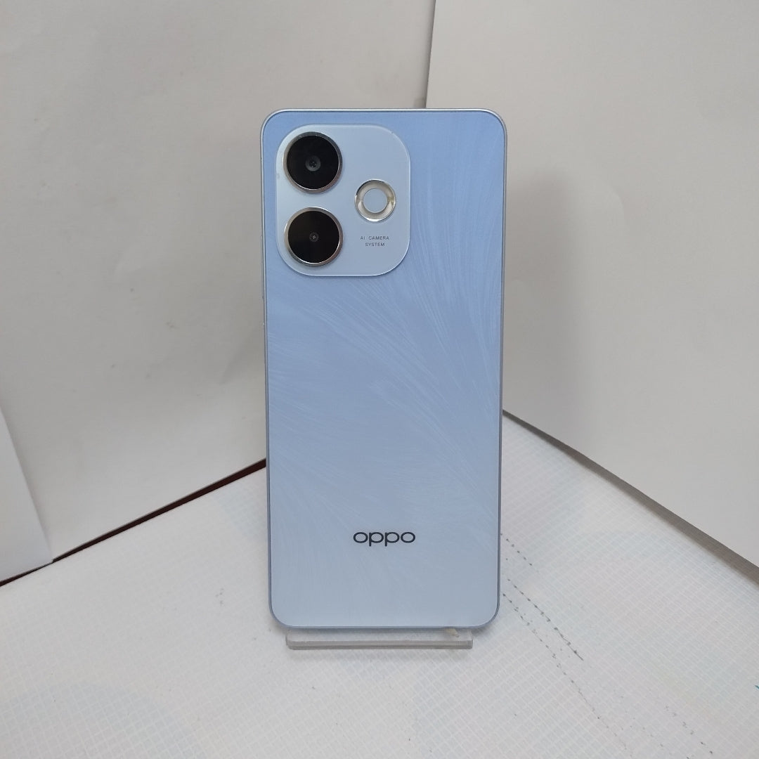 CELULAR OPPO  A5 PRO CPH2711 (2025) 256 GB 8 GB RAM (SEMINUEVO)