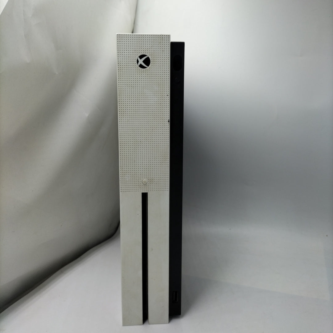 CONSOLA DE VIDEOJUEGO MICROSOFT XBOX ONE S 1 TB (SEMINUEVO)