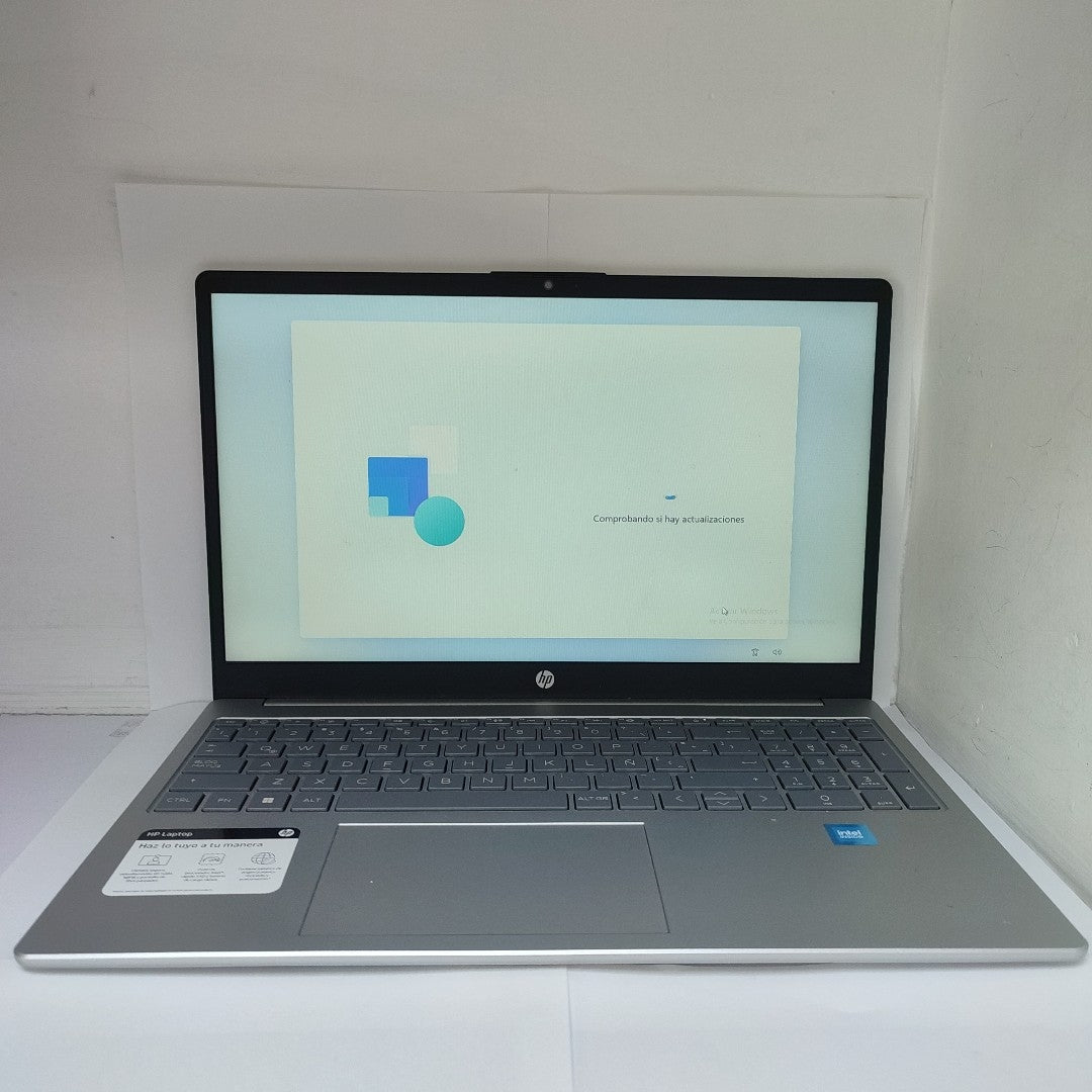 LAPTOP HP 15-FD0037LA  (2024) 512 GB SSD 8 GB RAM (SEMINUEVO)