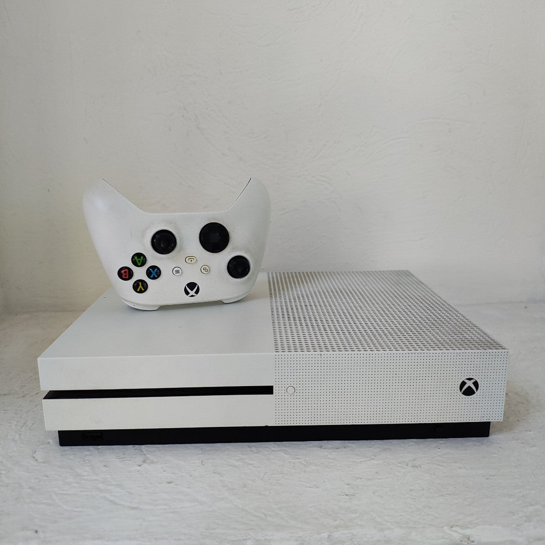 CONSOLA DE VIDEOJUEGO MICROSOFT XBOX ONE S 1 TB (SEMINUEVO)