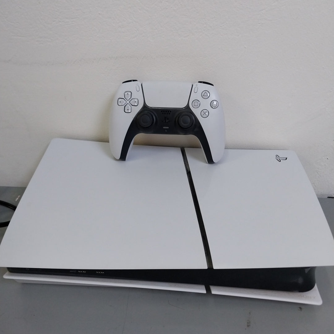 CONSOLA DE VIDEOJUEGO SONY PS5 825 SSD