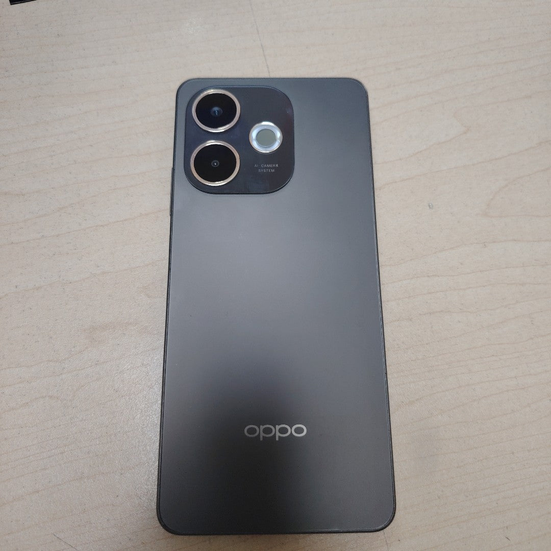 CELULAR OPPO  A5 PRO 5G CPH2695 (2025) 256 GB 8 GB RAM (SEMINUEVO)