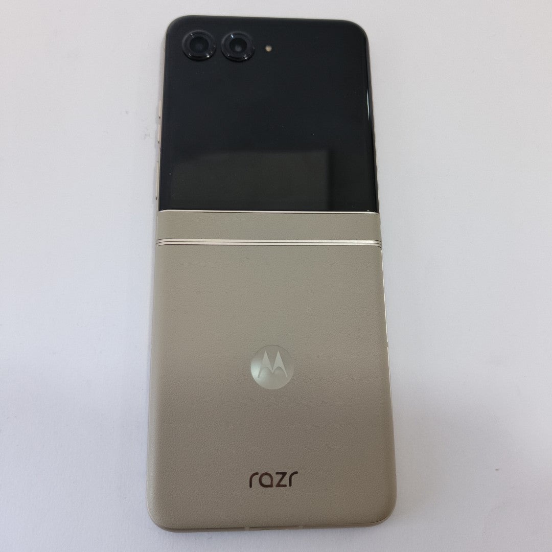 CELULAR MOTOROLA RAZR 50 5G XT2453-1 512 GB 12 GB RAM (SEMINUEVO)
