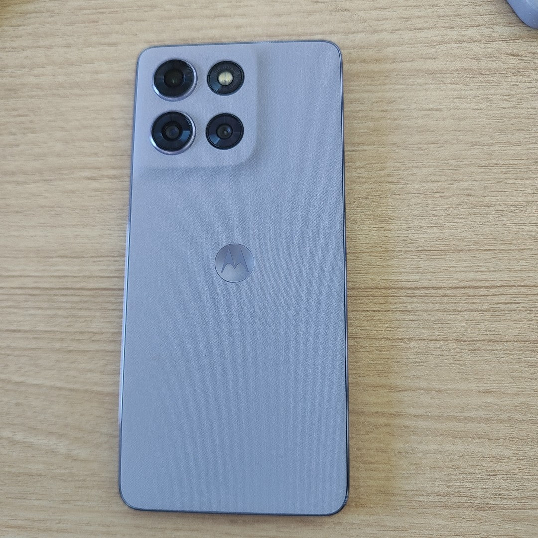 CELULAR MOTOROLA MOTO G86 XT2527-1 (2025) 256 GB 8 GB RAM (SEMINUEVO)