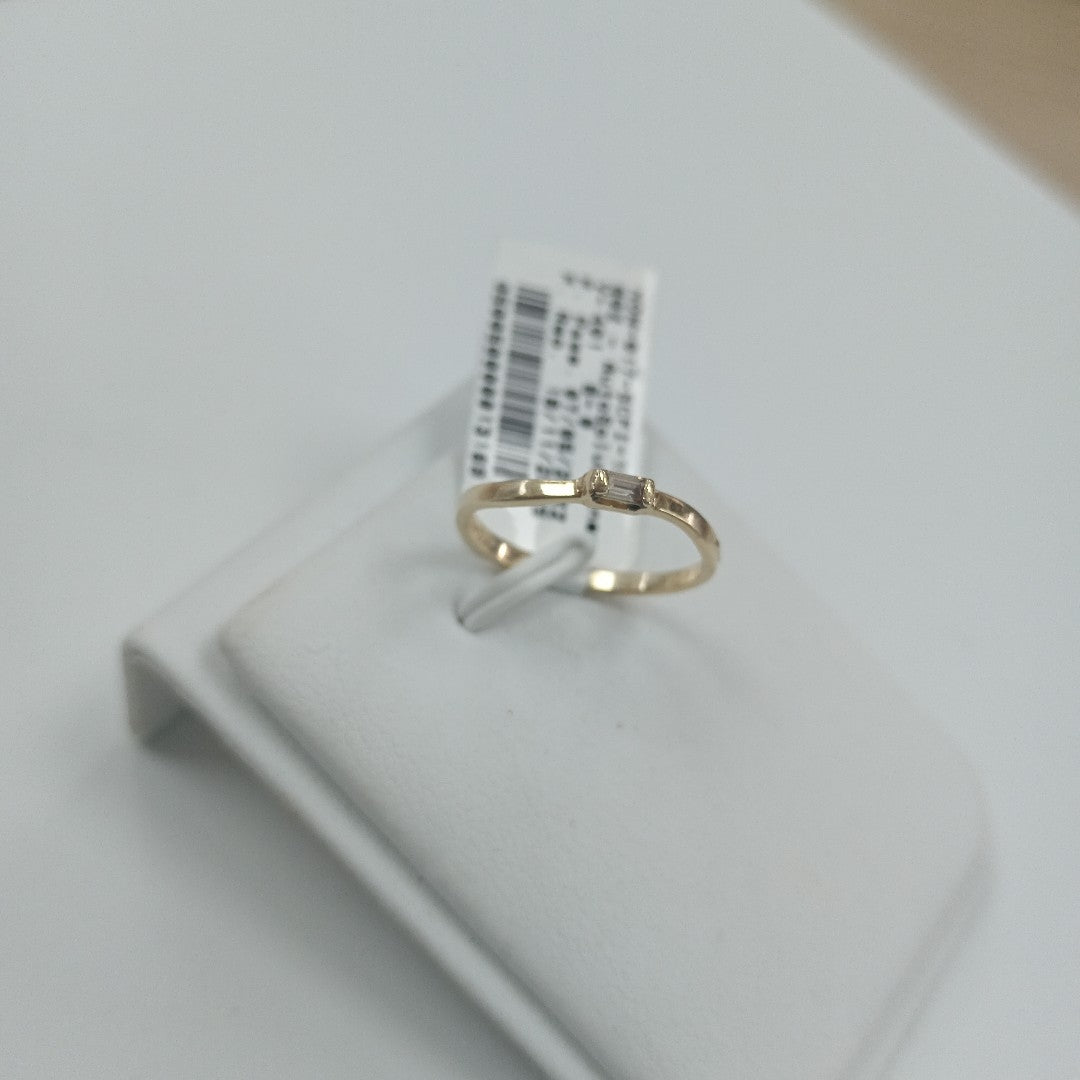 10193AND00065B2814 FRD12 ANILLO LISO CON CIRCONIA ESTILO BAGUETTE ORO 14K 1.4GRS (NUEVO)