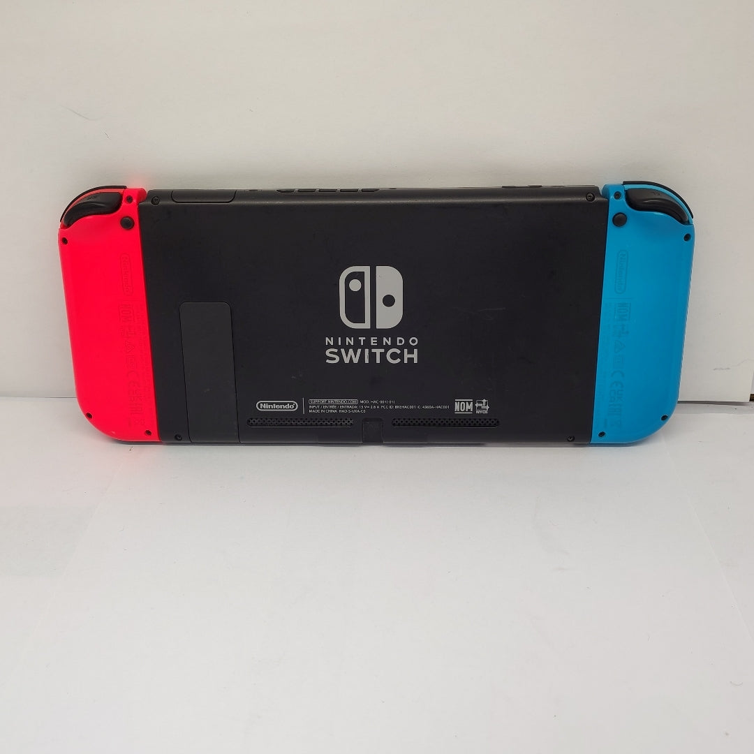 CONSOLA DE VIDEOJUEGO NINTENDO SWITCH 1.1 32 GB (SEMINUEVO)