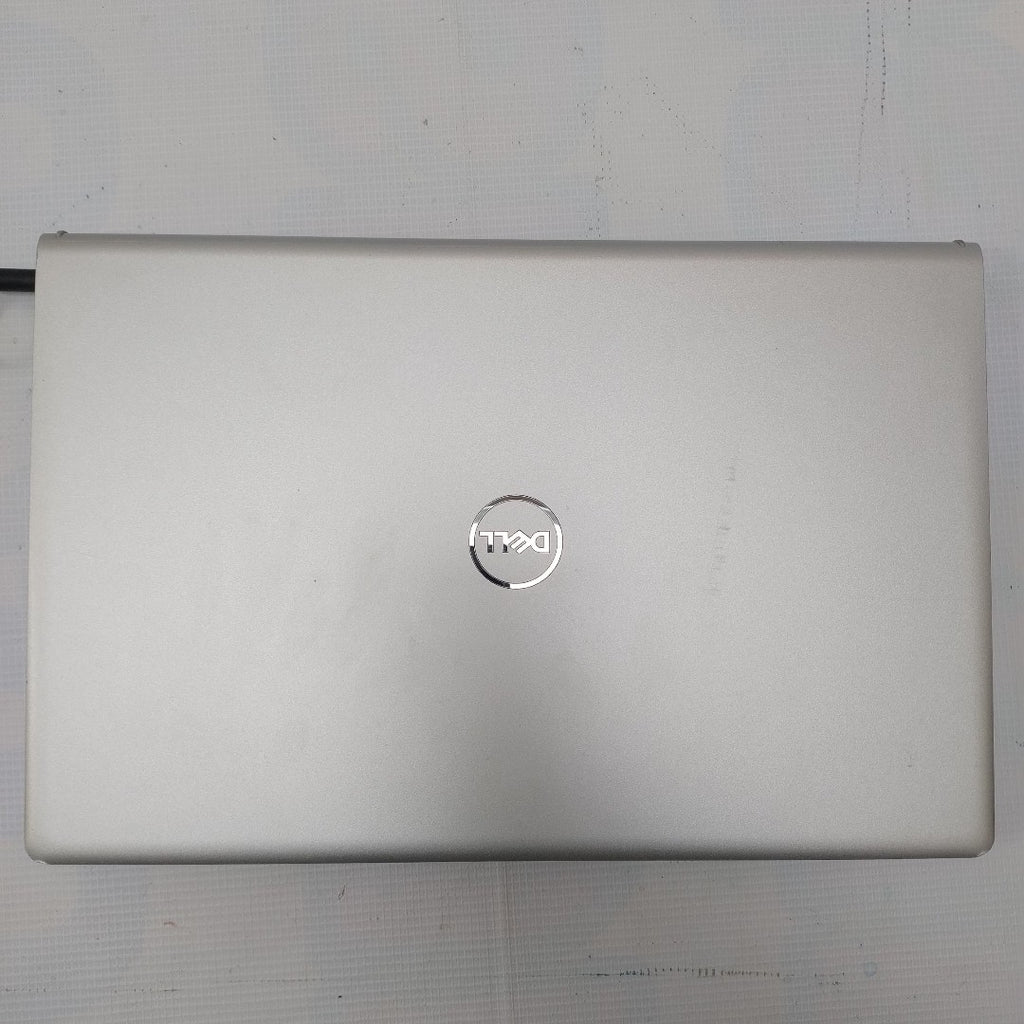 LAPTOP DELL INSPIRON 15 3520 (2024) 512 GB SSD 8 GB RAM (SEMINUEVO)