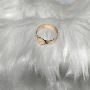 ANILLO. ORO. 10 K 1.3 GRMS (SEMINUEVO)