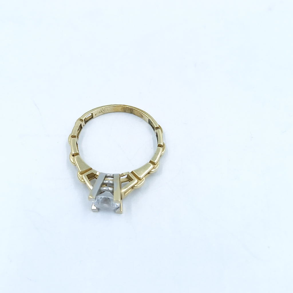 SOLITARIO. ORO. 14 K 3 GRMS (SEMINUEVO)