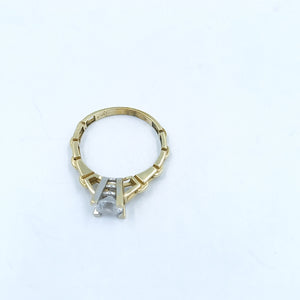 SOLITARIO. ORO. 14 K 3 GRMS (SEMINUEVO)