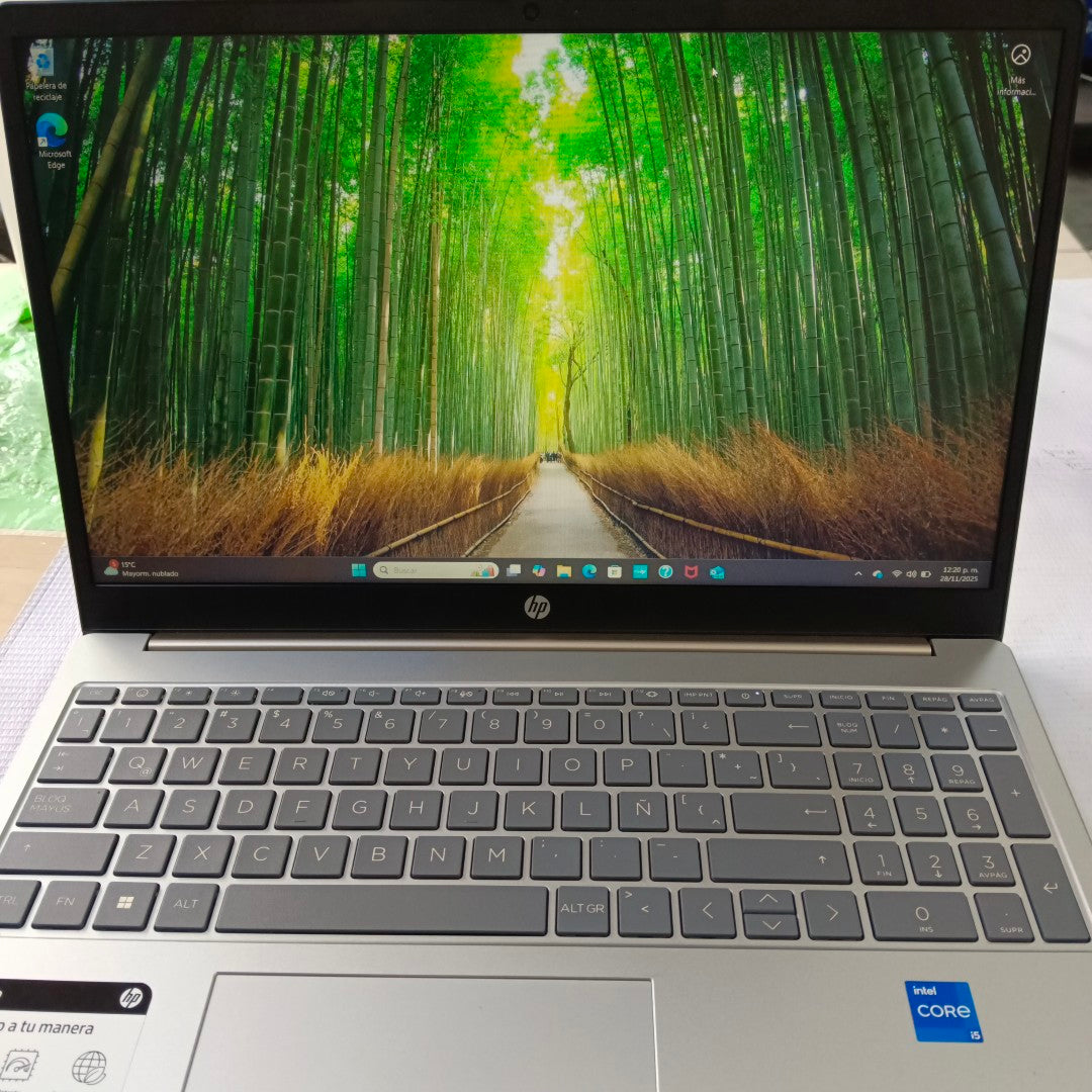 LAPTOP HP 15-FD0017LA (2024) 512 GB SSD 8 GB RAM (SEMINUEVO)