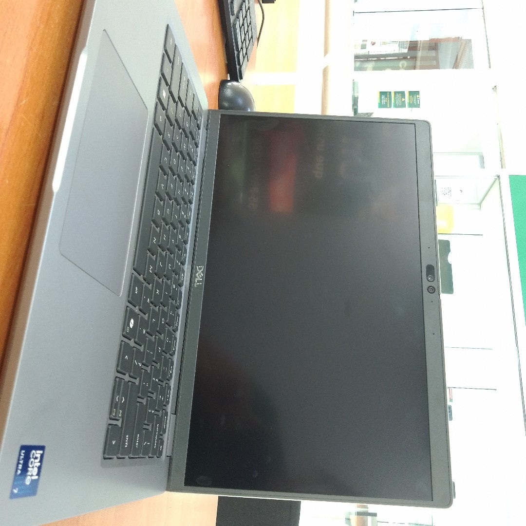 LAPTOP DELL LATITUDE 5450 (2024) 256 GB SSD 16 GB RAM (SEMINUEVO)