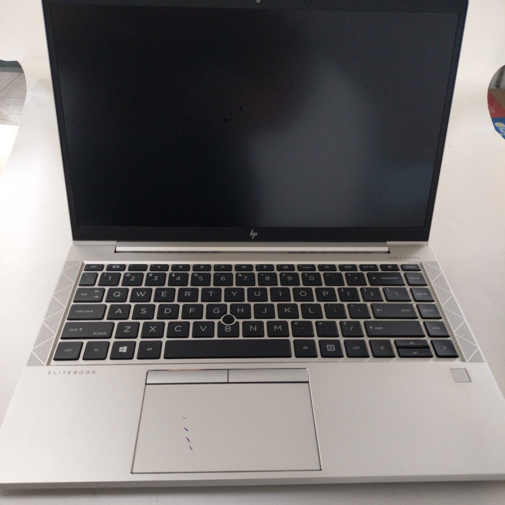 LAPTOP HP ELITEBOOK 845 G8 (2022) 256 GB SSD 16 GB RAM (SEMINUEVO)