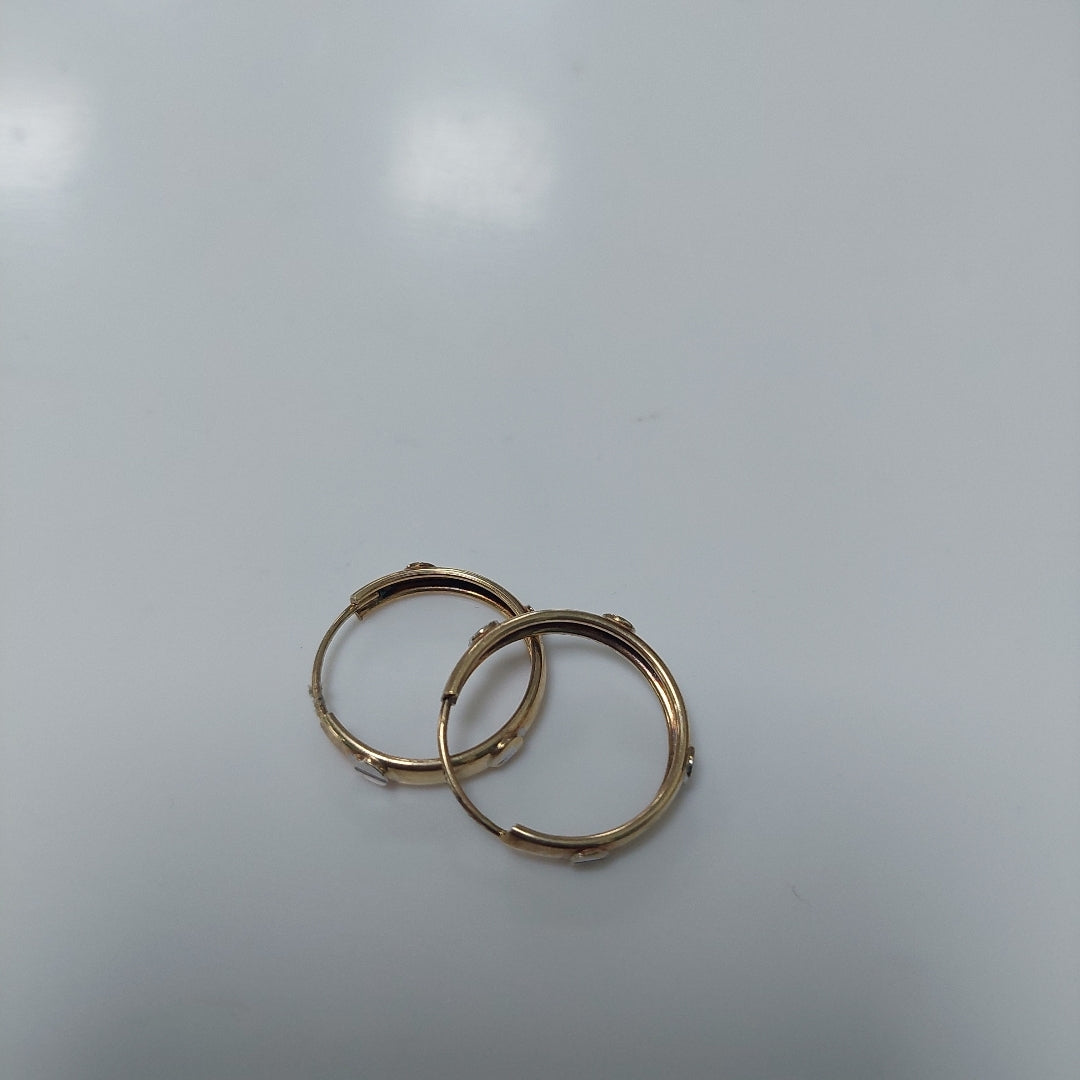 10099HUG02400A549 FRD17 HUGGIES ORO 10K 1.9GRS (NUEVO)