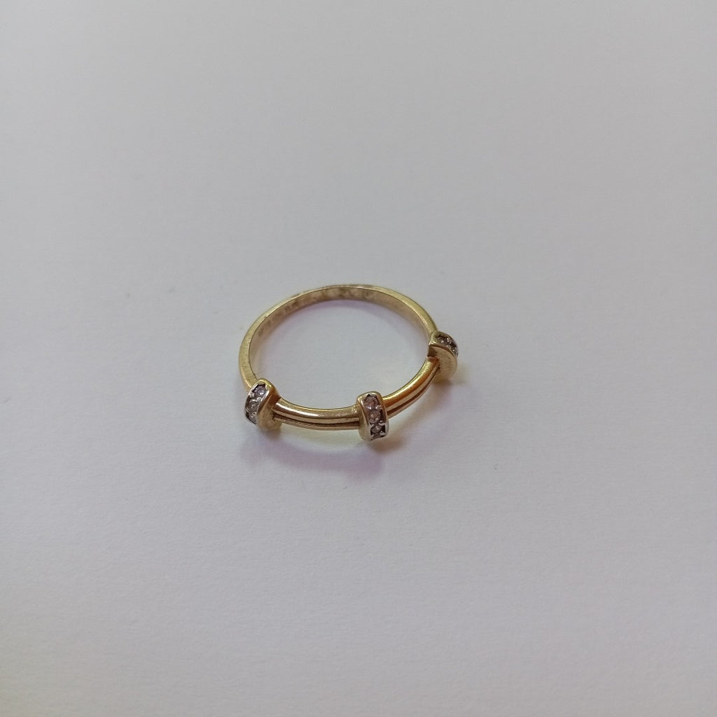 10024AND00065A1632 FRD6 ANILLO CON 3 MEDIO CIRCULOS Y CIRCONIAS ORO 10K 1.8GRS (NUEVO)