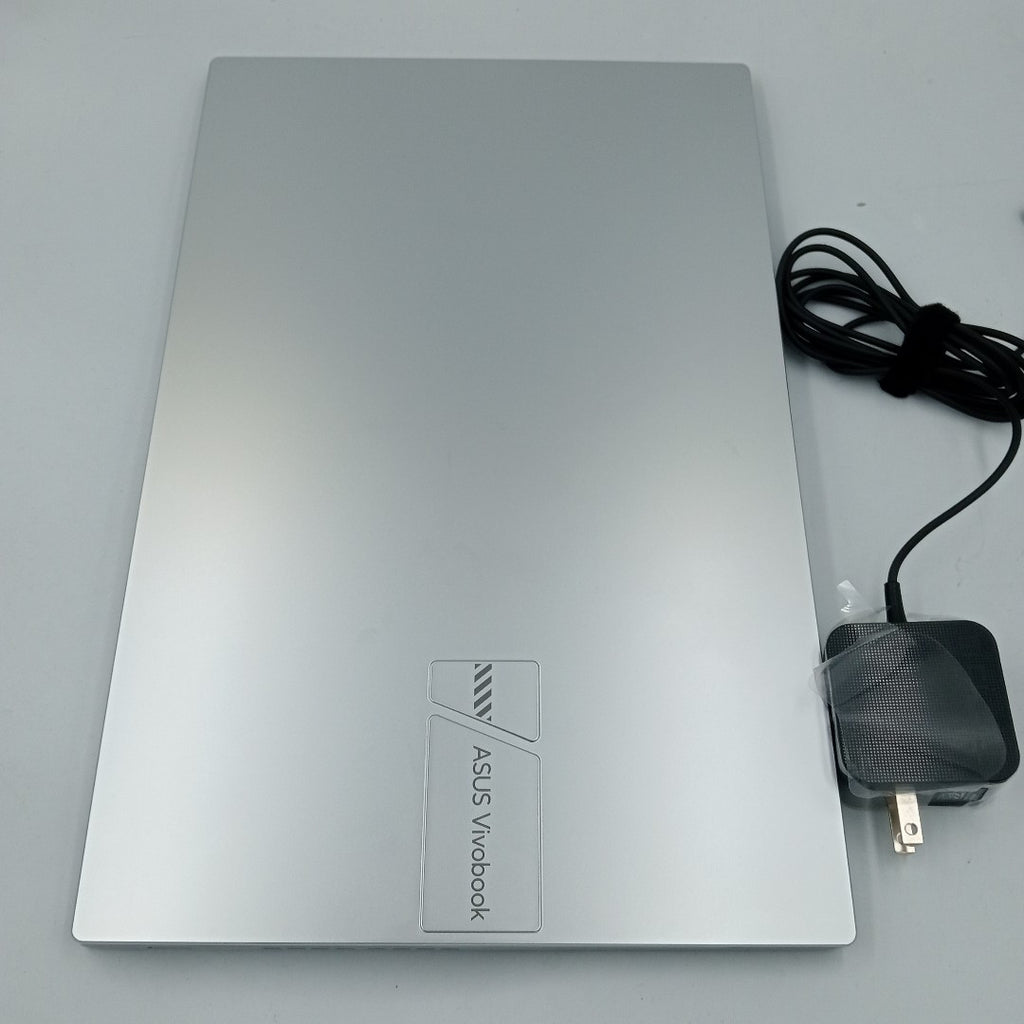 LAPTOP ASUS VIVOBOOK 15 D1502YA-NJ584W (2025) 512 GB SSD 16 GB RAM (SEMINUEVO)