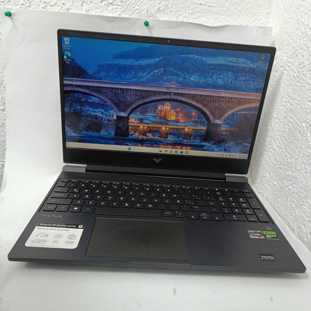 LAPTOP HP VICTUS 15-FB0123LA (2023) 512 GB SSD 16 GB RAM (SEMINUEVO)