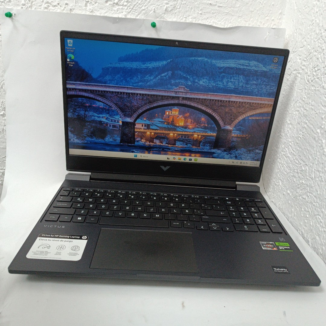 LAPTOP HP VICTUS 15-FB0123LA (2023) 512 GB SSD 16 GB RAM (SEMINUEVO)