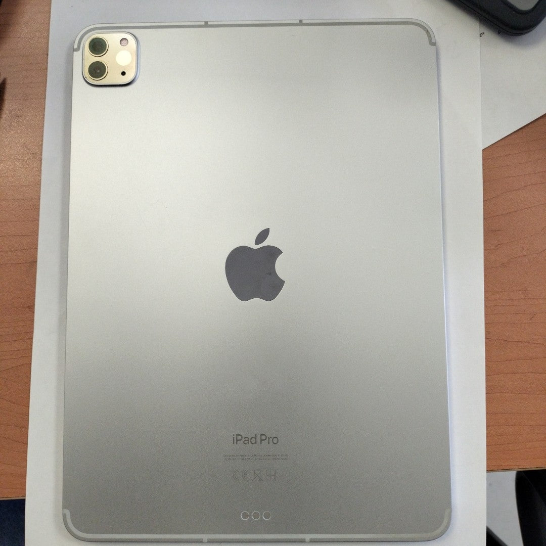 TABLETA APPLE IPAD PRO 4 11" A2761 256 GB 8 GB RAM (SEMINUEVO)