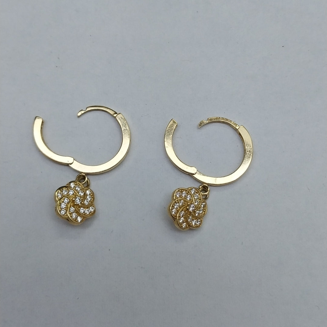 HUGGIES ORO 14K 2.9 (NUEVO)