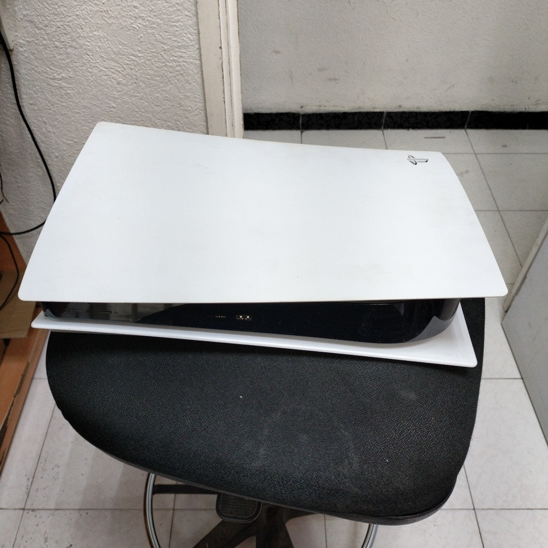 CONSOLA DE VIDEOJUEGO SONY PS5 SLIM 1 TB SSD (SEMINUEVO)