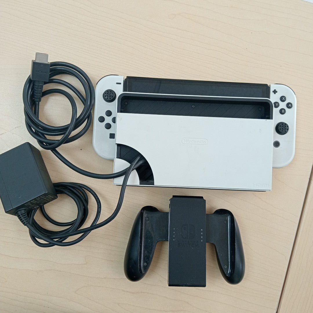 CONSOLA DE VIDEOJUEGO NINTENDO SWITCH 2 256 GB (SEMINUEVO)