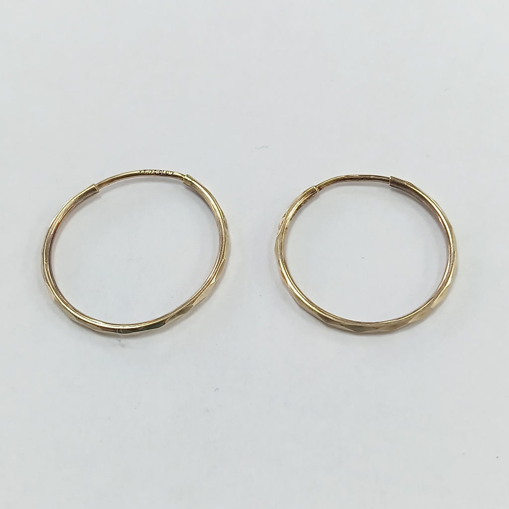 K1 1,10 GRMS 10 K ESPECIFICACIONES COMPLEMENTARIAS PAR DE ARRACADAS FACETADAS (SEMINUEVO)