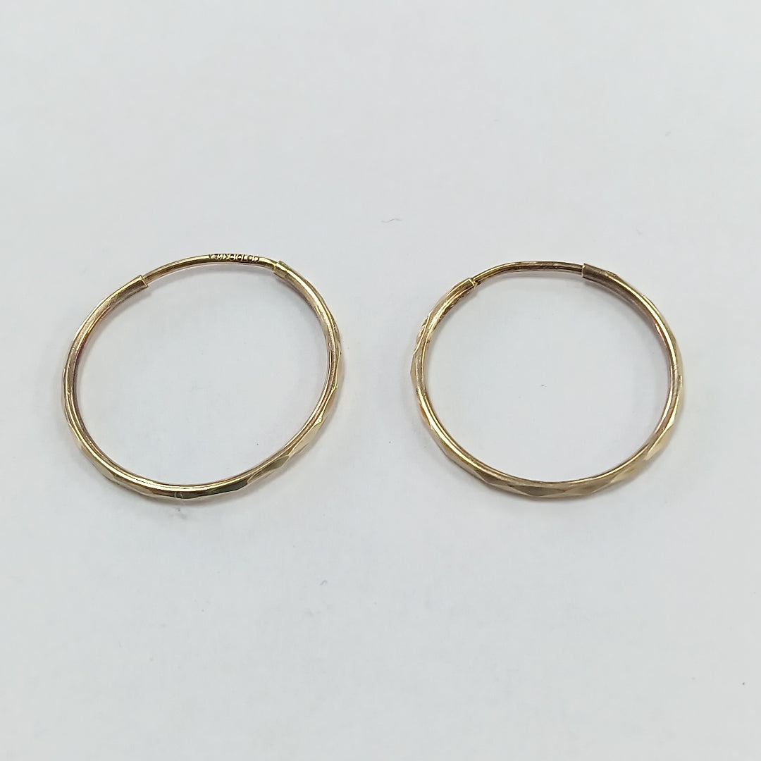 K1 1,10 GRMS 10 K ESPECIFICACIONES COMPLEMENTARIAS PAR DE ARRACADAS FACETADAS (SEMINUEVO)