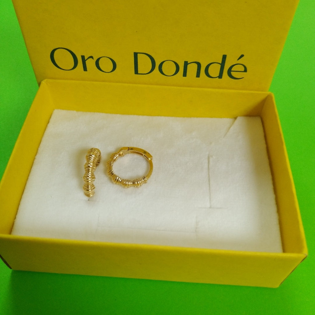 HUGGIES ORO 14K 2.8 (NUEVO)