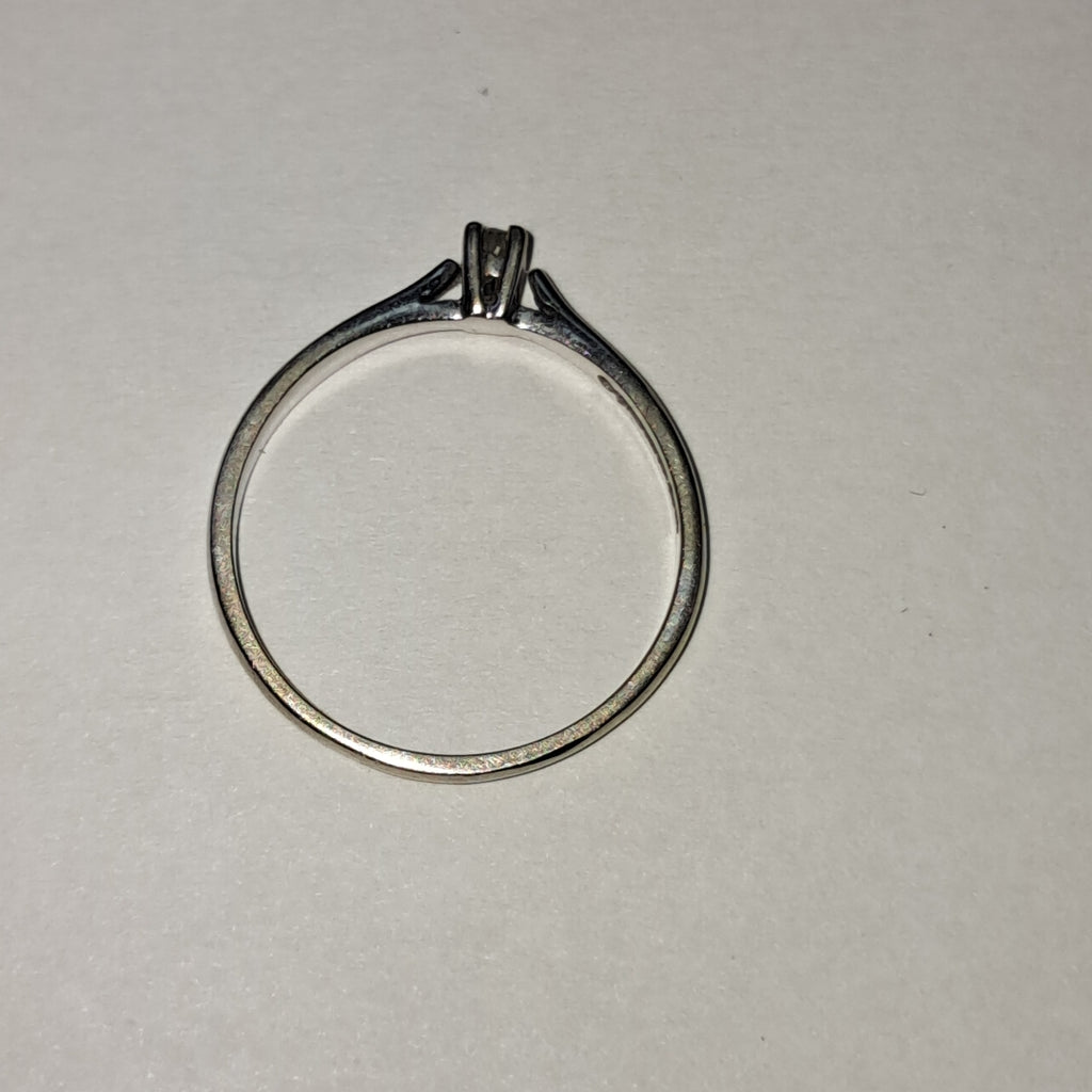 ANILLITO. ORO BLANCO. 14 K 1.6 GRMS (SEMINUEVO)