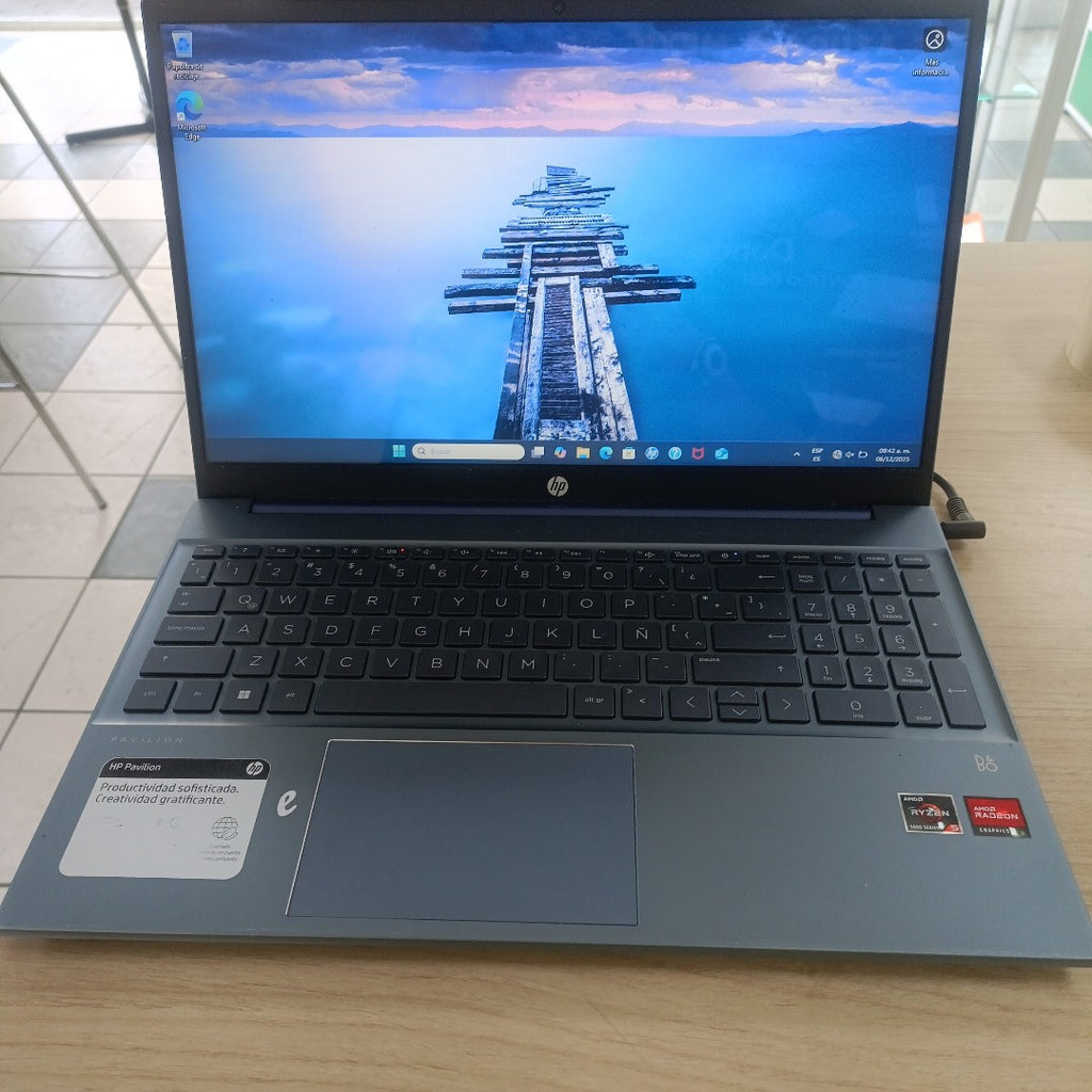 LAPTOP HP PAVILION 15-EH1509LA (2022) 512 GB SSD 8 GB RAM (SEMINUEVO)
