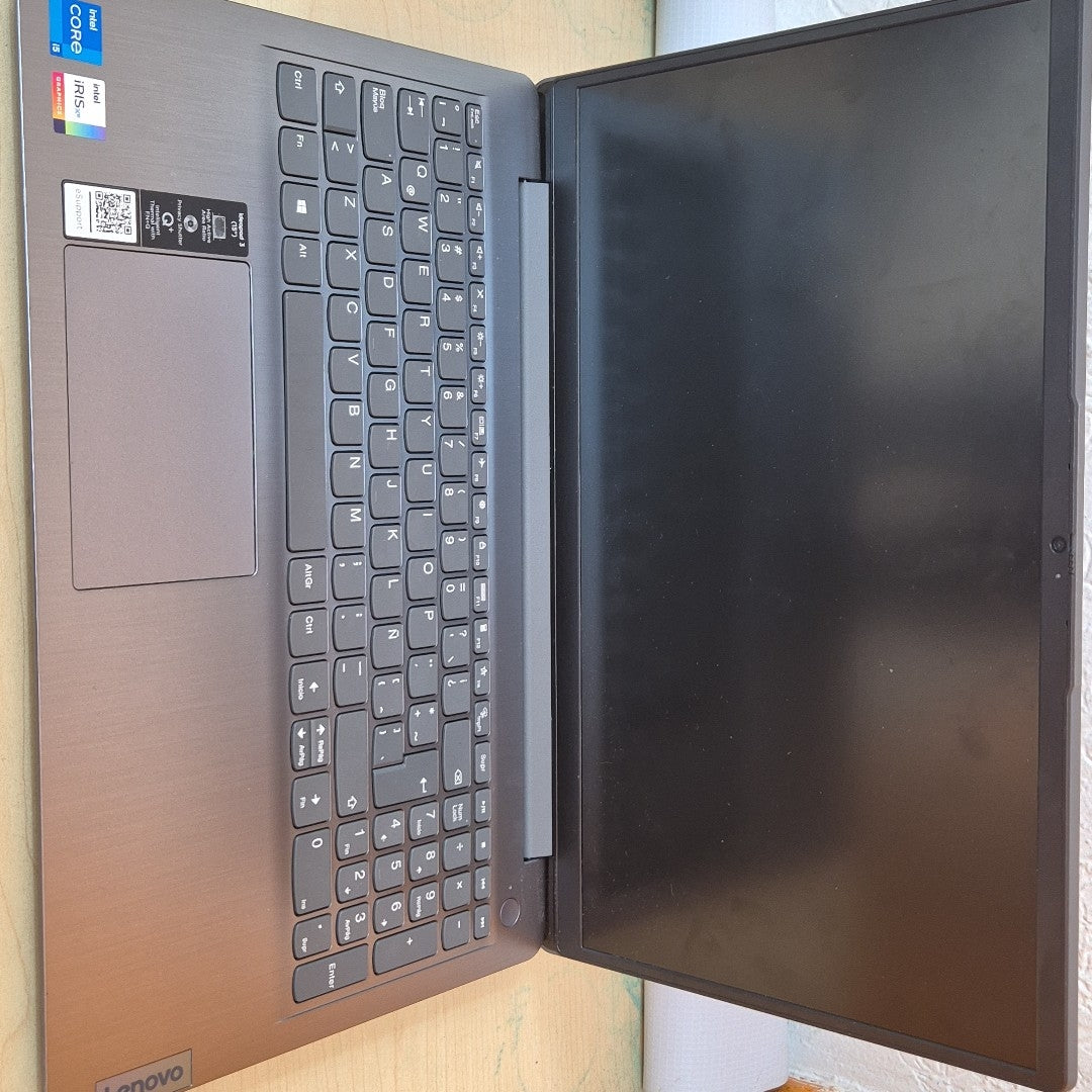 LAPTOP LENOVO IDEAPAD 3 15ITL6 (2022) 512 GB SSD 8 GB RAM (SEMINUEVO)