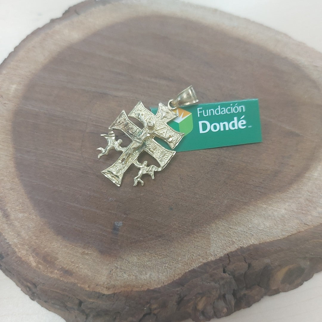 CRUZ DE CARAVACA, DIJE. ORO. 10 K 6 GRMS (SEMINUEVO)