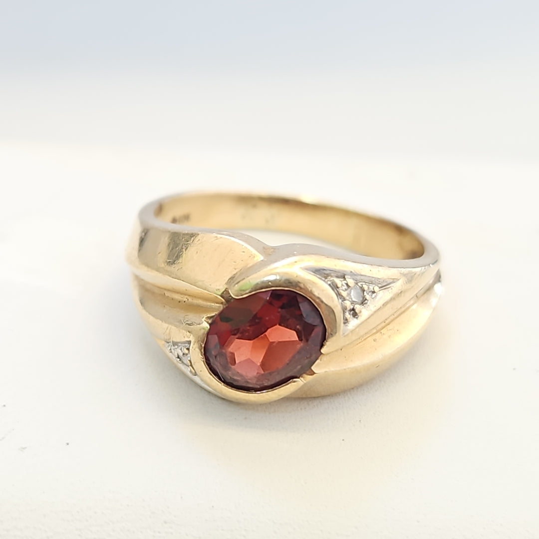 K1 6,90 GRMS 10 K ESPECIFICACIONES COMPLEMENTARIAS ANILLO CON CIRCONIA Y PIEDRA (SEMINUEVO)