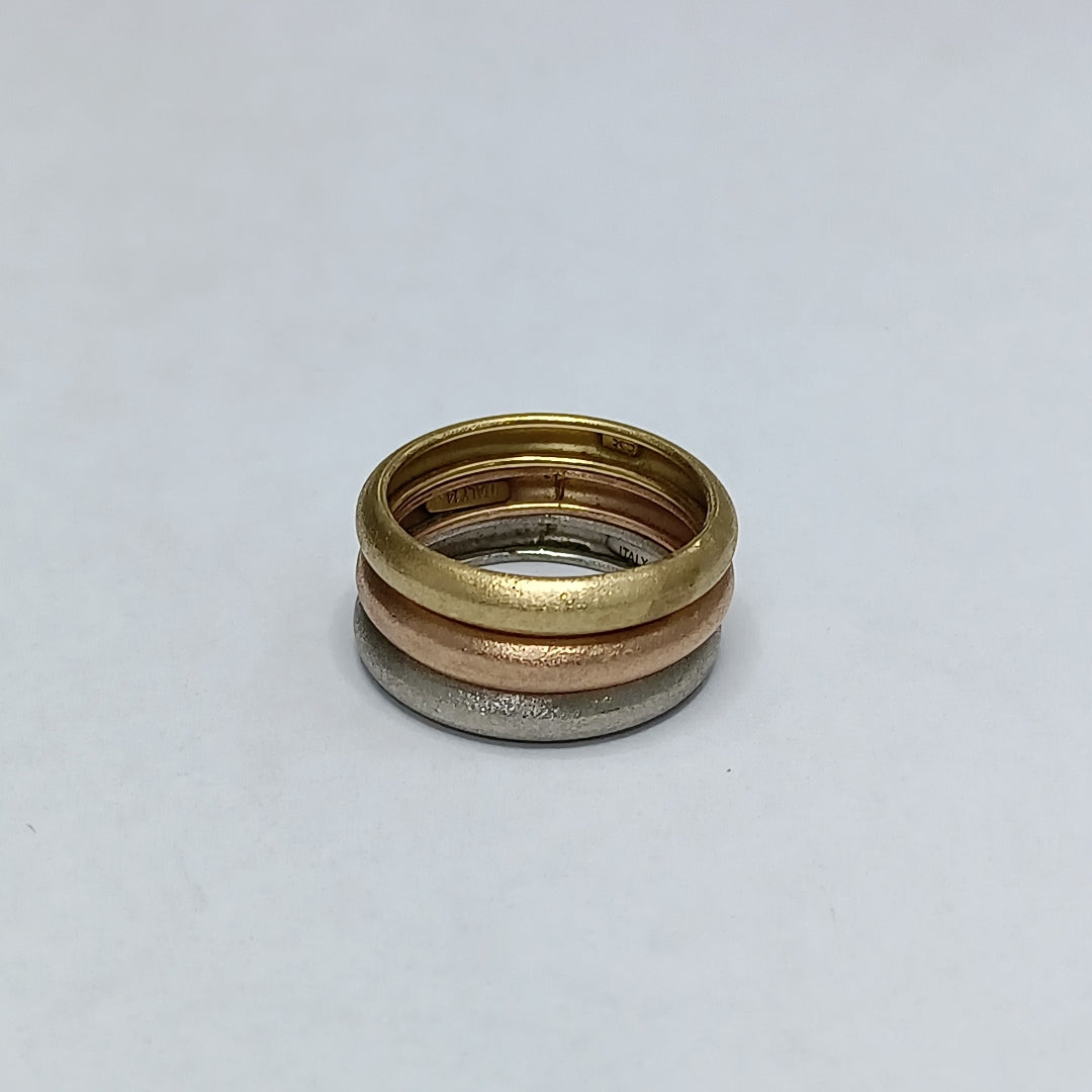 K1 4,30 GRMS 14 K ESPECIFICACIONES COMPLEMENTARIAS ALIANZA DE TRES ARGOLLAR DE O (SEMINUEVO)