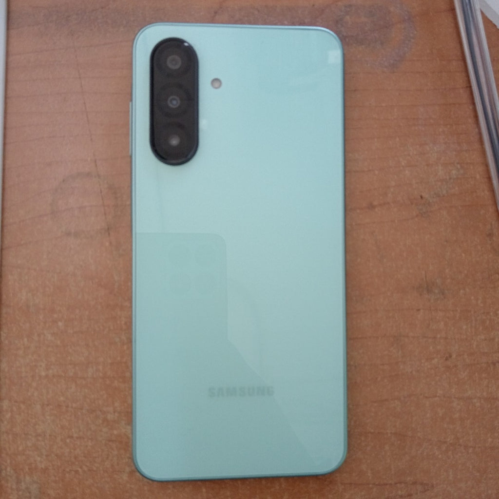 CELULAR SAMSUNG GALAXY A26 5G SM-A266M (2025) 128 GB 6 GB RAM (SEMINUEVO)