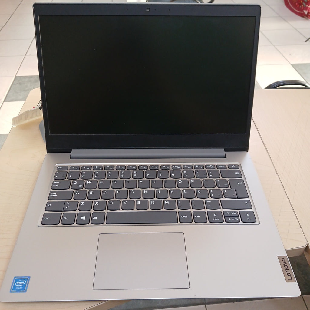 LAPTOP LENOVO IDEAPAD 1 14IGL05 (2022) 64 GB SSD 4 GB RAM (SEMINUEVO)