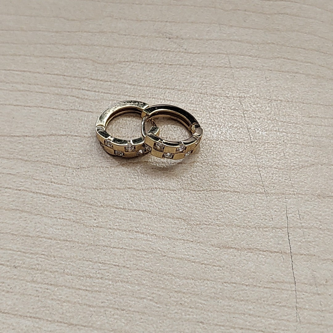 HUGGIES ORO 14K 1.9 (NUEVO)