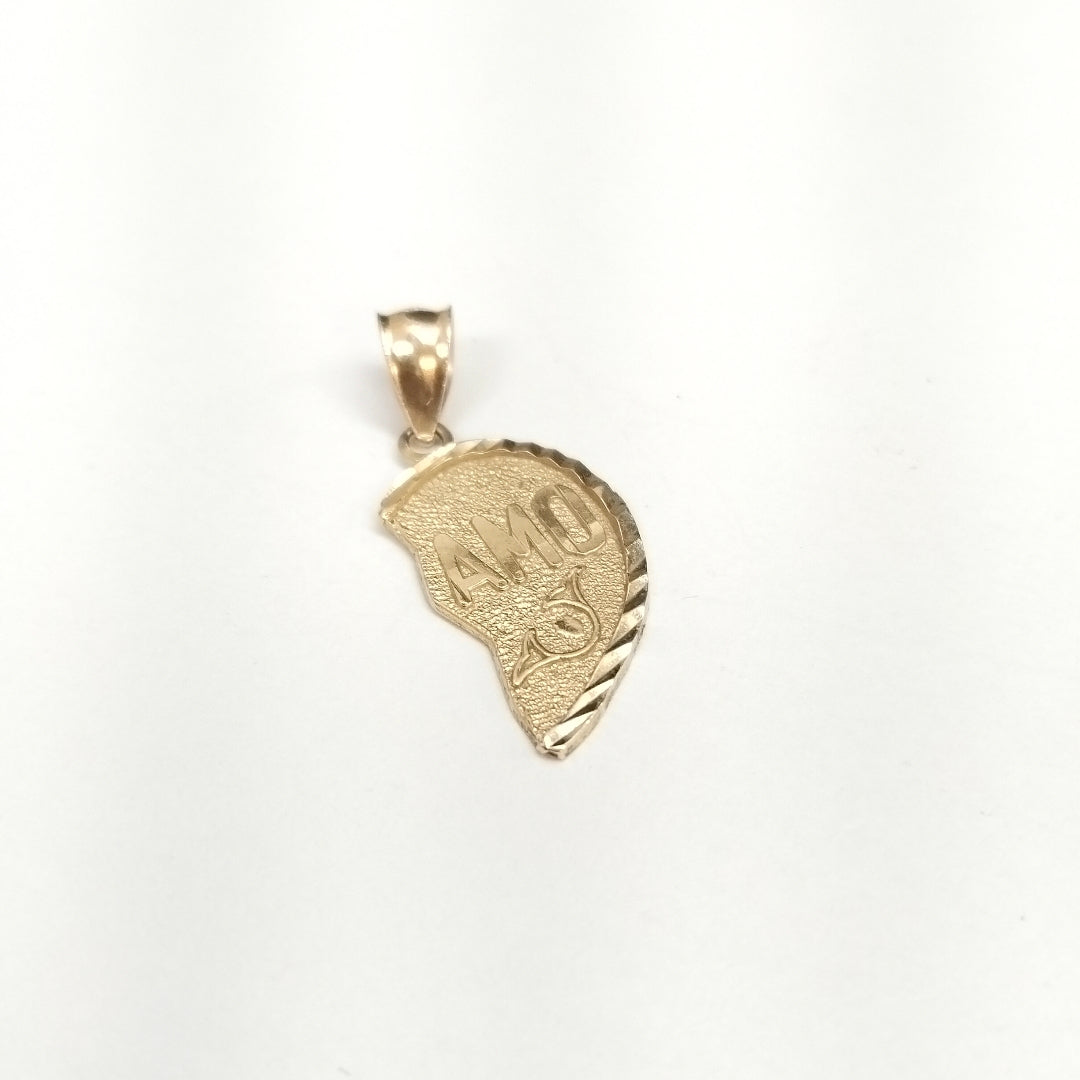 K1 1,80 GRMS 14 K ESPECIFICACIONES COMPLEMENTARIAS DIJE FMA MEDIO CORAZON , LEYE (SEMINUEVO)