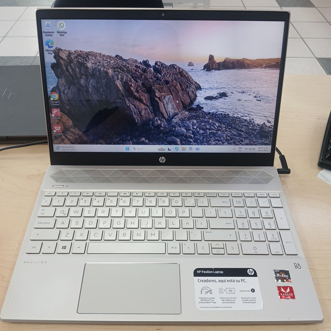 LAPTOP HP 15-CW1012LA (2019) 1 TB 12 GB RAM (SEMINUEVO)