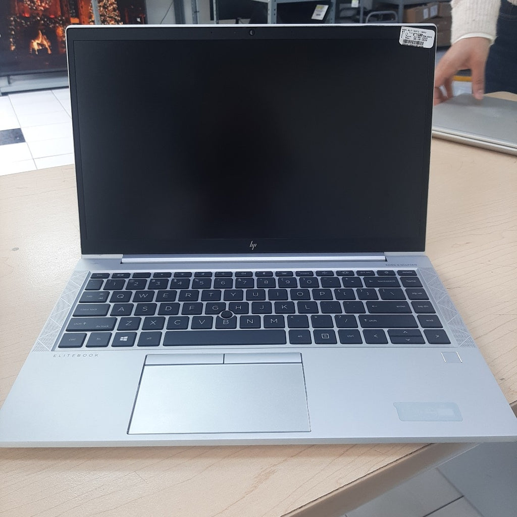 LAPTOP HP ELITEBOOK 845 G8 (2022) 256 GB SSD 16 GB RAM (SEMINUEVO)