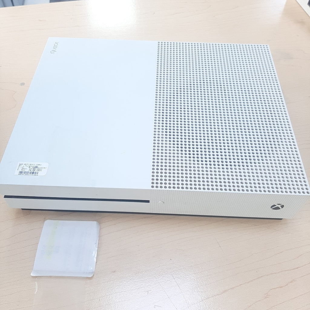CONSOLA DE VIDEOJUEGO MICROSOFT XBOX ONE S 1 TB (SEMINUEVO)