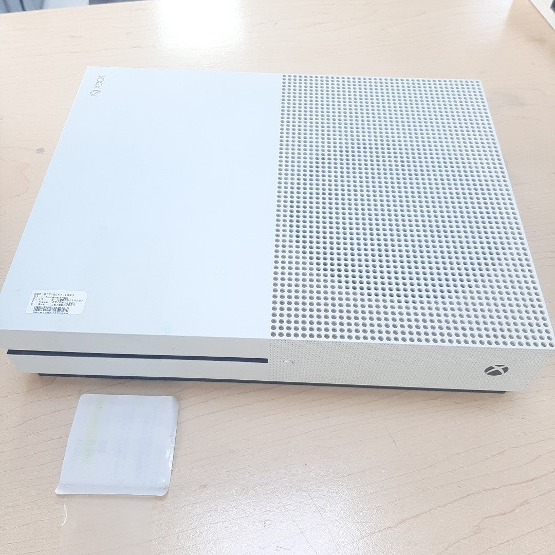 CONSOLA DE VIDEOJUEGO MICROSOFT XBOX ONE S 1 TB (SEMINUEVO)
