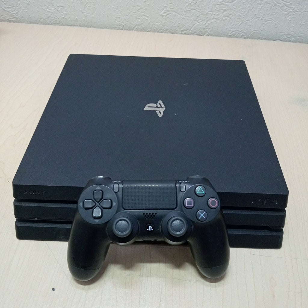 CONSOLA DE VIDEOJUEGO SONY PS4 PRO 1 TB (SEMINUEVO)