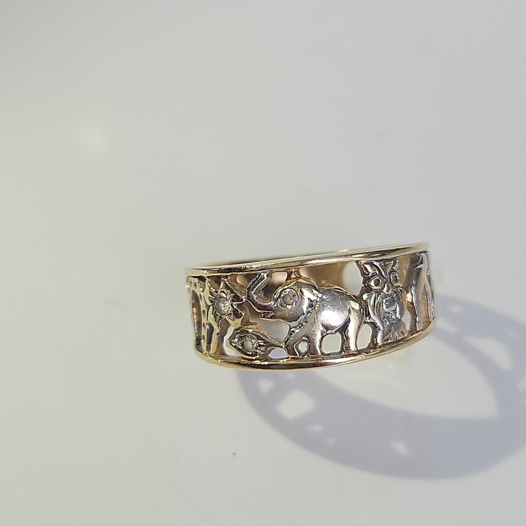 K1 3,30 GRMS 10 K ESPECIFICACIONES COMPLEMENTARIAS ARGOLLA, MOTIVO BUENA SUERTE (SEMINUEVO)