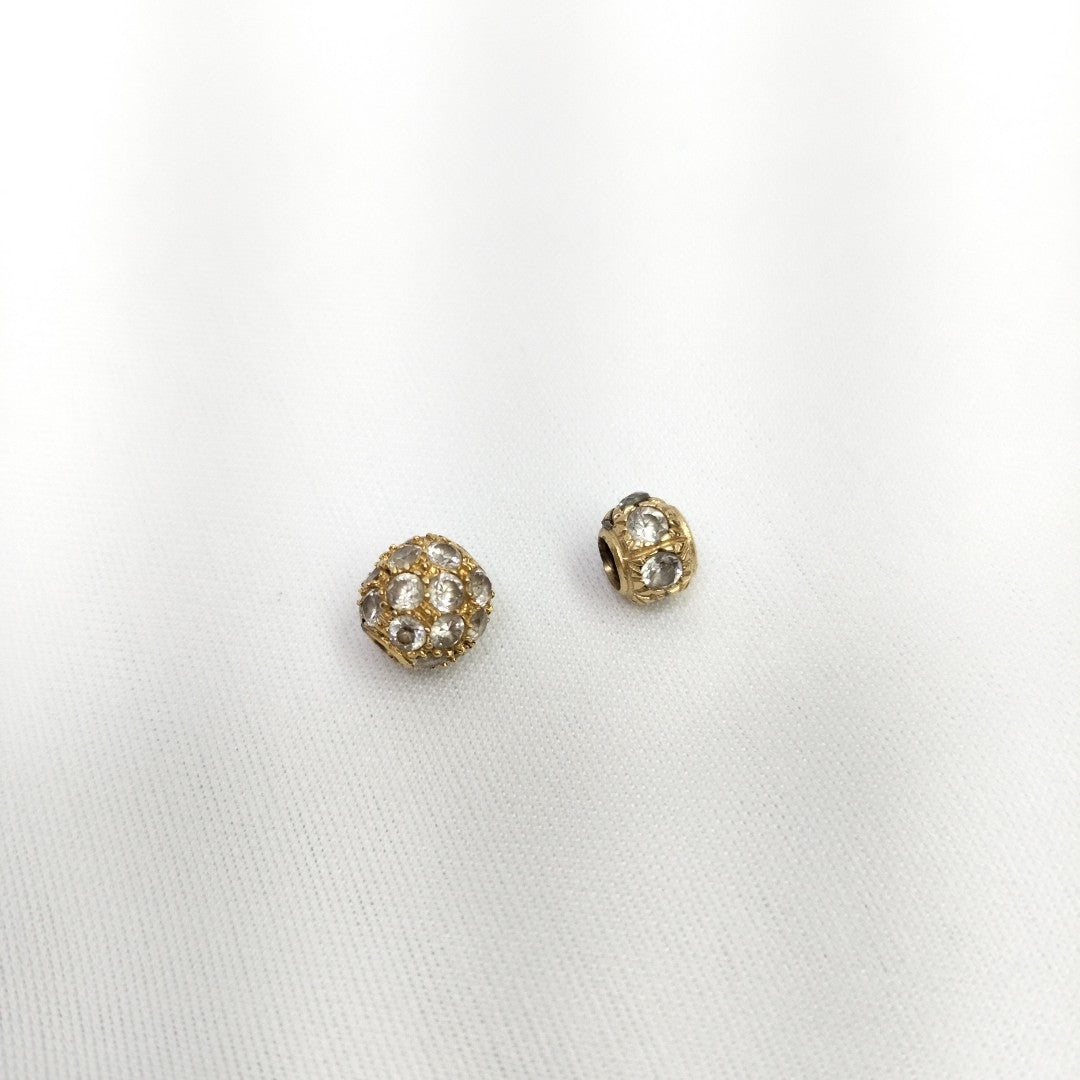 K1 2,20 GRMS 10 K ESPECIFICACIONES COMPLEMENTARIAS 2 DIJES CIRCONIA MALTRATADOS (SEMINUEVO)